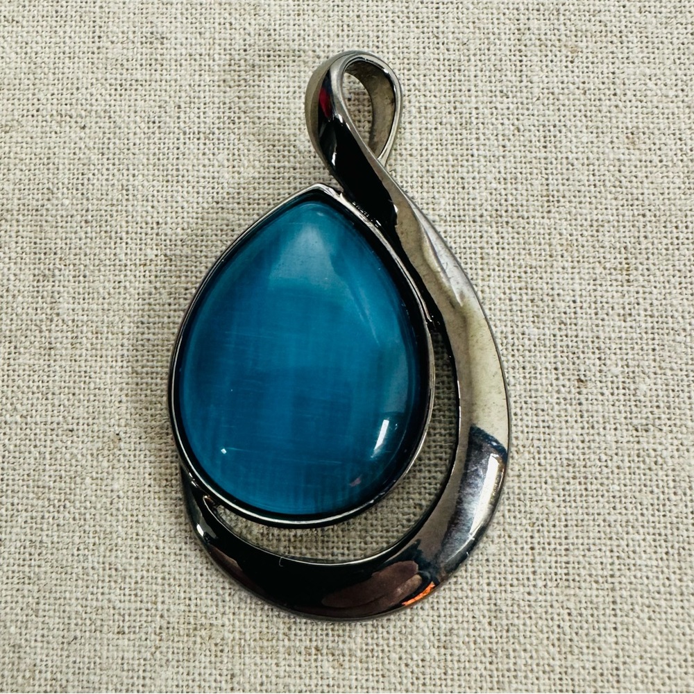 Lia Sophia Gunmetal Pendant w/Sea Blue Stone